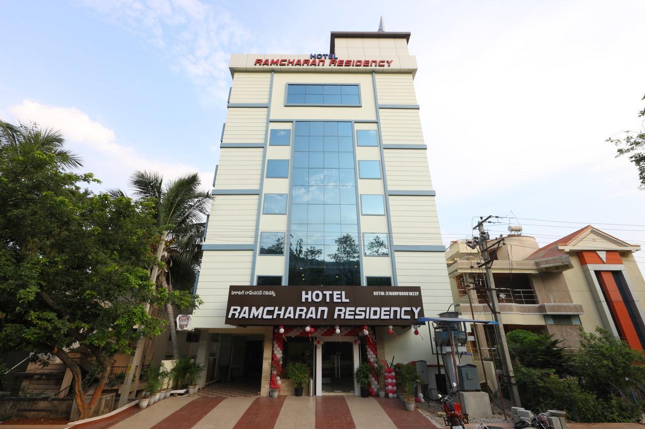 Oyo 15115 Hotel Ramcharan Residency Tirupati Exterior foto